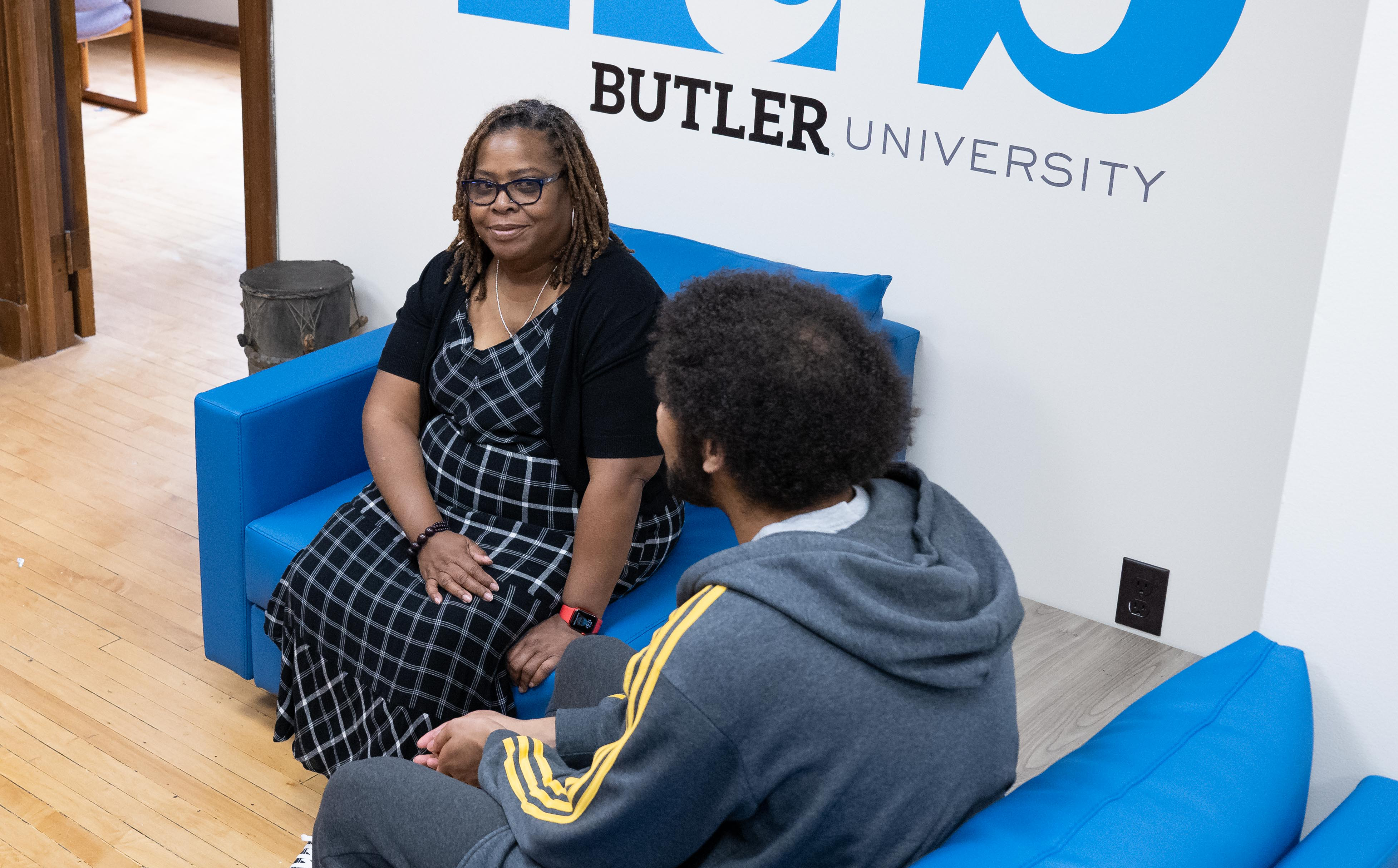 Terri Jett with a student in the Black Affairs Hub office